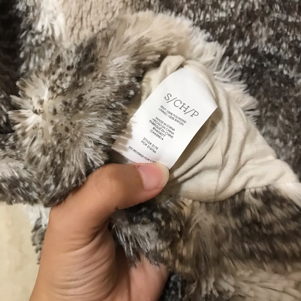 CAbi Aspen Fur Vest - Picture 6 of 6